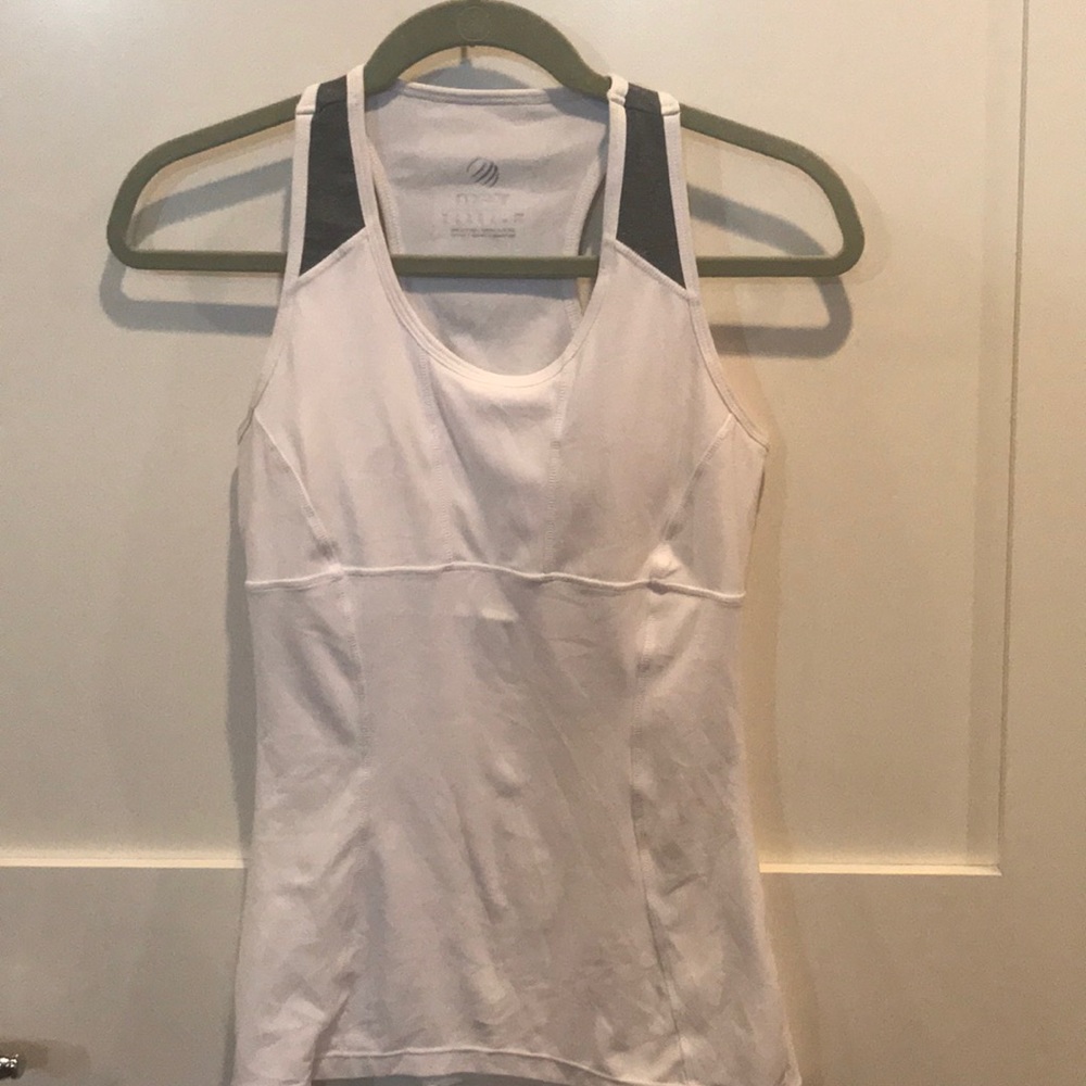 MPG workout top